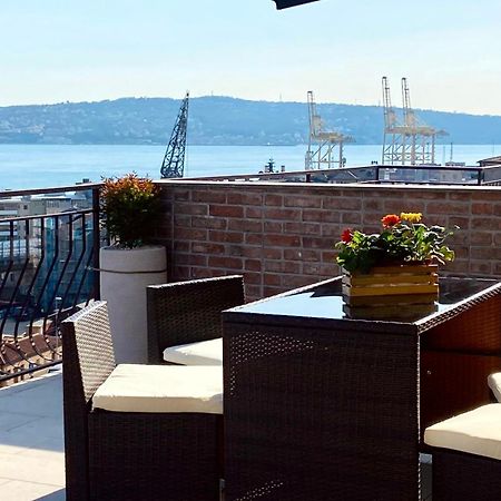 Il Dandy Appartamento Con Parcheggio Trieste Ngoại thất bức ảnh